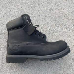 Black Timberlands